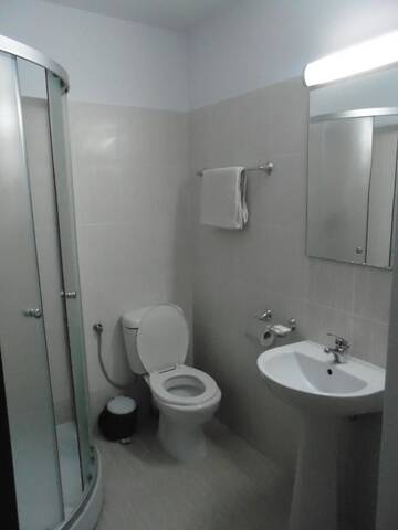 Фото номера Трехместный номер Отель Hotel Intim г. Рэдэуци 4